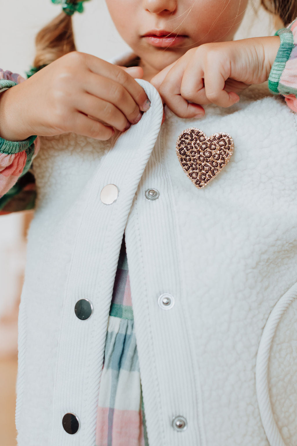 Broche cœur léo