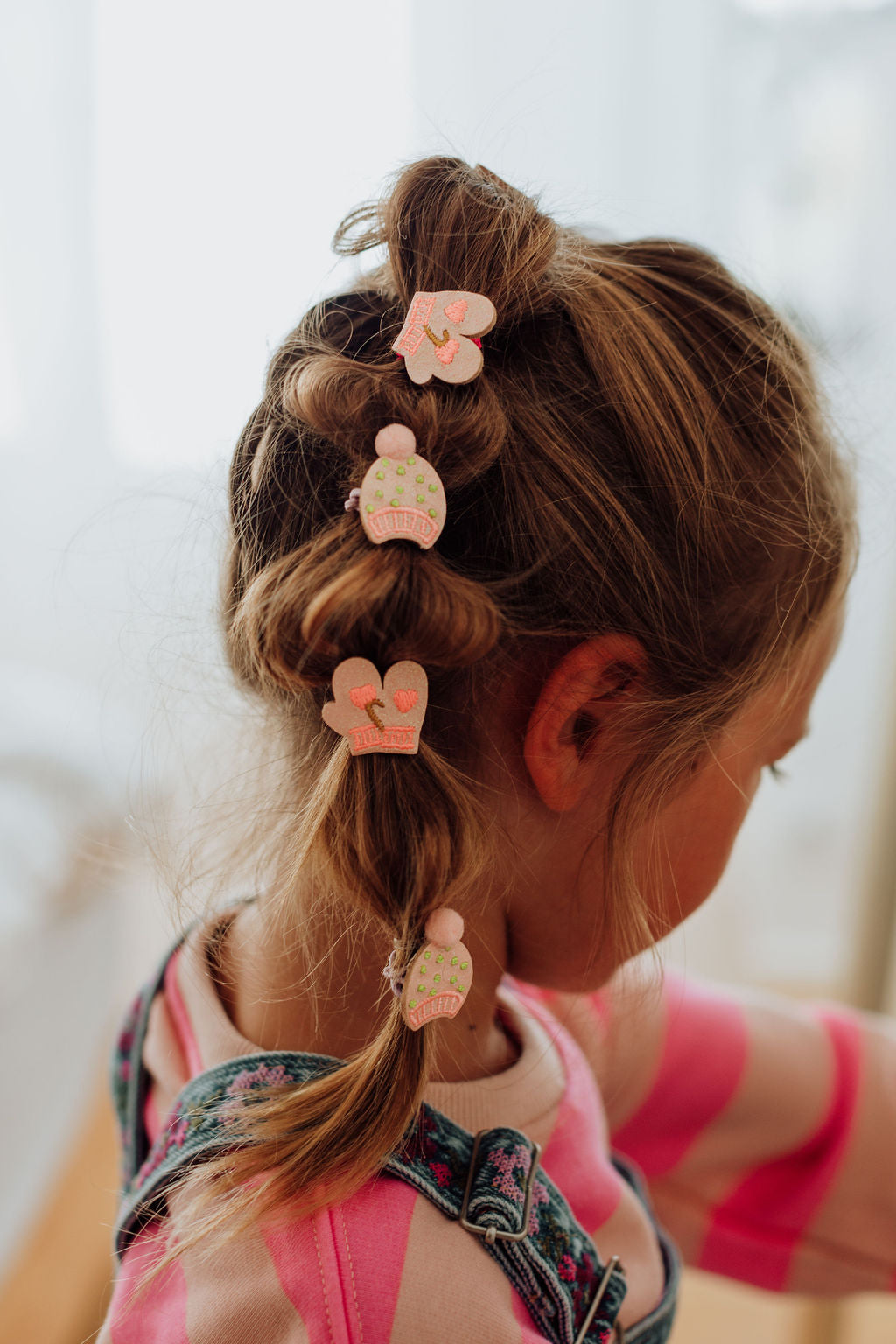 Coffret cadeau - Barrettes bonnets (paire) & grand nœud rose pâle